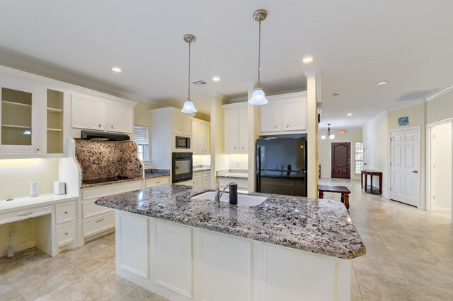 2215 Penick Road, Waller, TX 77484