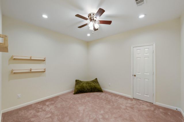 2215 Penick Road, Waller, TX 77484