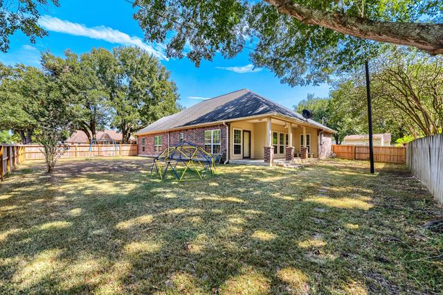 2215 Penick Road, Waller, TX 77484