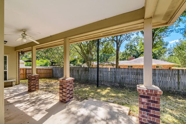 2215 Penick Road, Waller, TX 77484