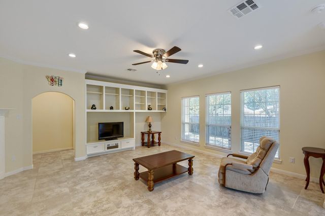 2215 Penick Road, Waller, TX 77484