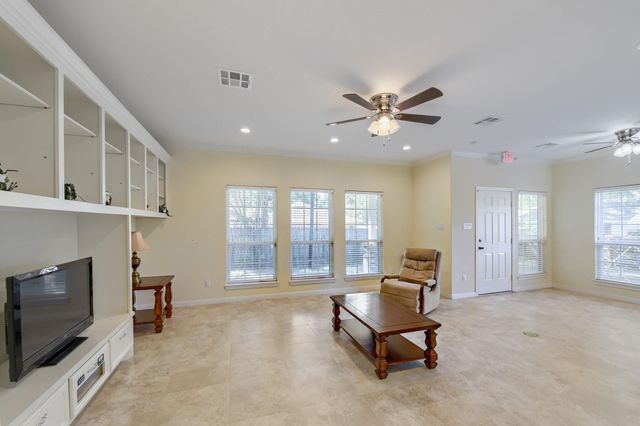 2215 Penick Road, Waller, TX 77484