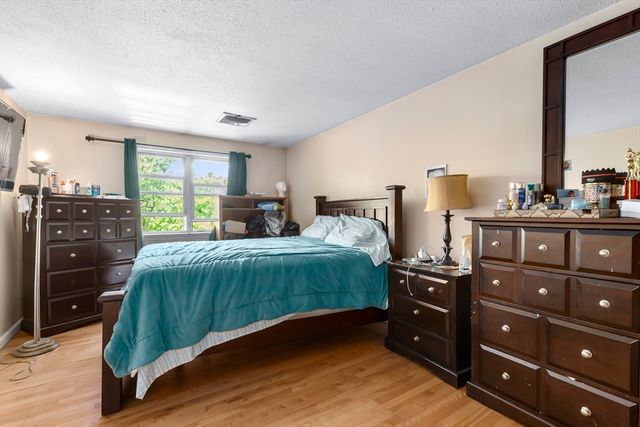 35 Longworth Ave 25, Brockton, MA 02301