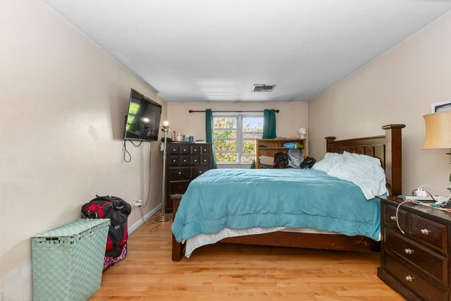 35 Longworth Ave 25, Brockton, MA 02301