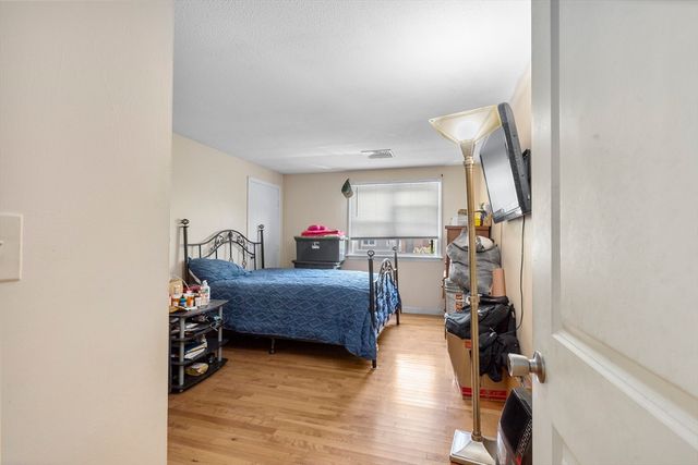 35 Longworth Ave 25, Brockton, MA 02301