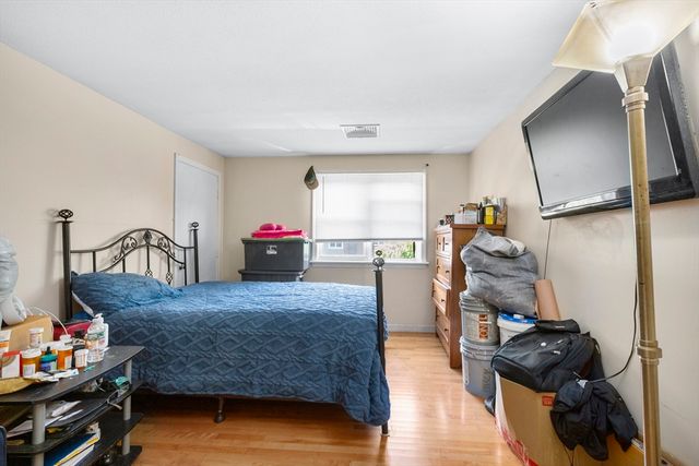 35 Longworth Ave 25, Brockton, MA 02301