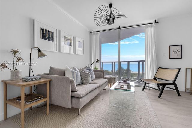 2457 Collins Ave 503, Miami Beach, FL 33140