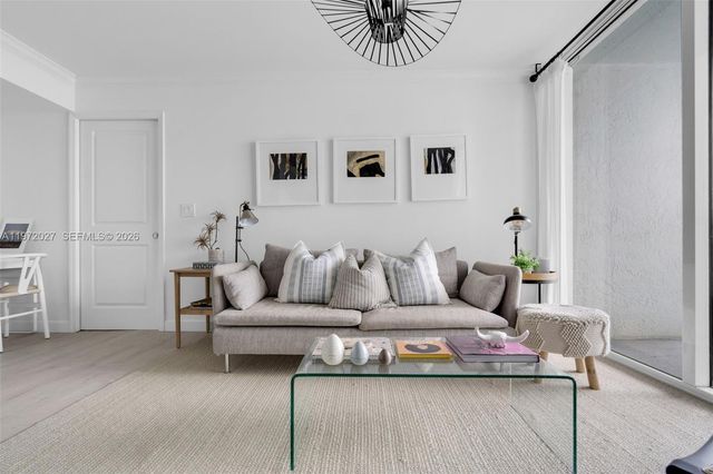 2457 Collins Ave 503, Miami Beach, FL 33140