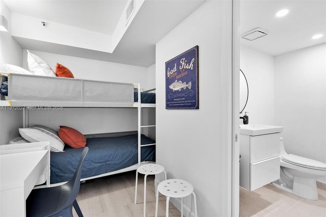 2457 Collins Ave 503, Miami Beach, FL 33140