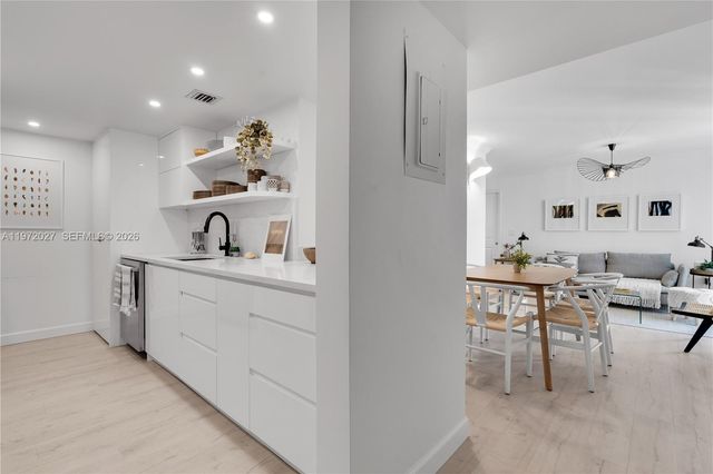 2457 Collins Ave 503, Miami Beach, FL 33140