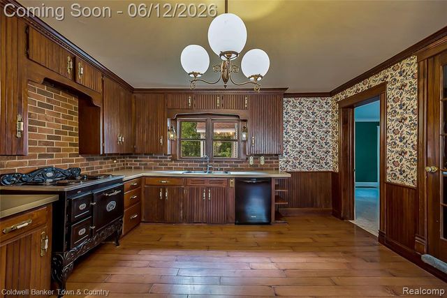 10196 Faussett Road, Fenton, MI 48430