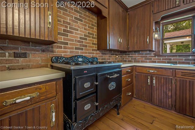 10196 Faussett Road, Fenton, MI 48430