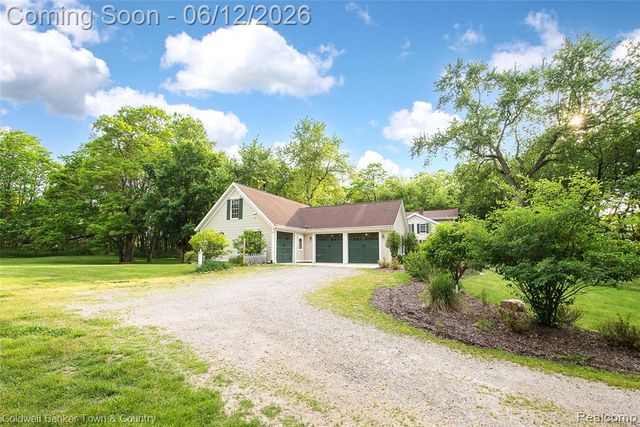 10196 Faussett Road, Fenton, MI 48430