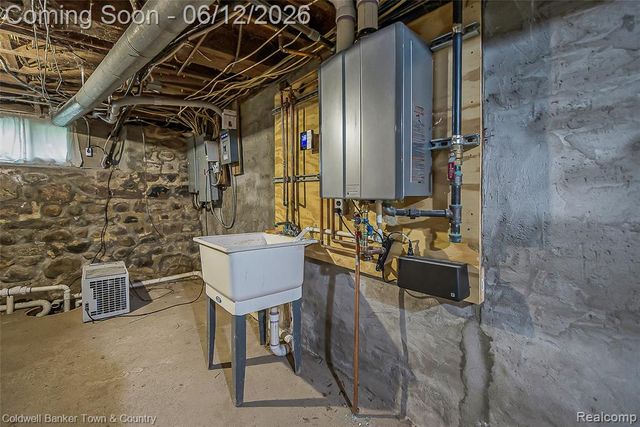 10196 Faussett Road, Fenton, MI 48430