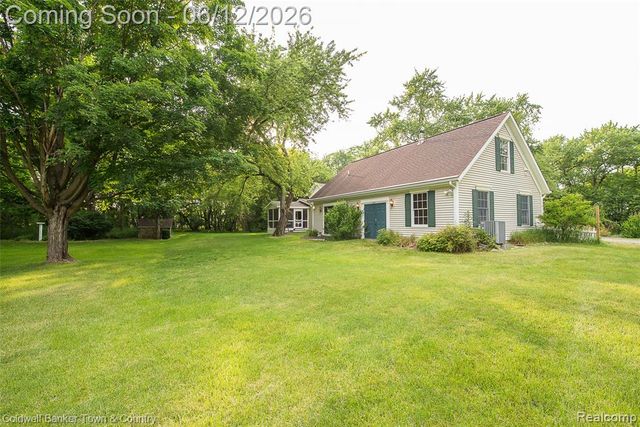 10196 Faussett Road, Fenton, MI 48430