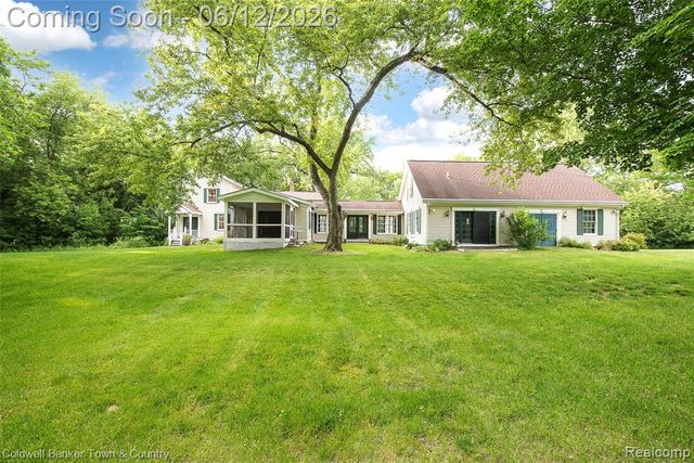 10196 Faussett Road, Fenton, MI 48430