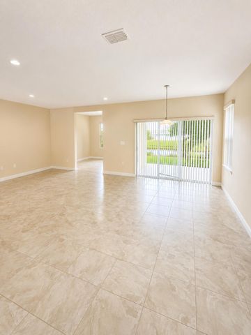 5332 NW WISK FERN Circle, Port St. Lucie, Port St Lucie, FL 34986