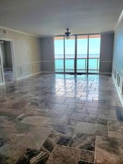 2650 Lake Shore Drive 1105, Riviera Beach, FL 33404