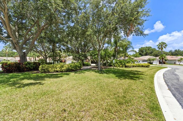 638 SW Treasure Cove, Port St. Lucie, FL 34986