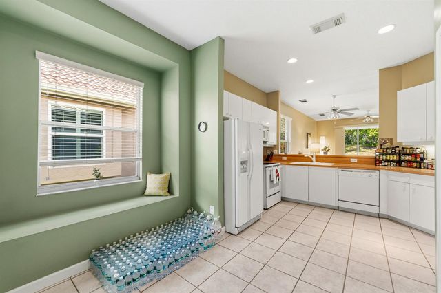 638 SW Treasure Cove, Port St. Lucie, FL 34986