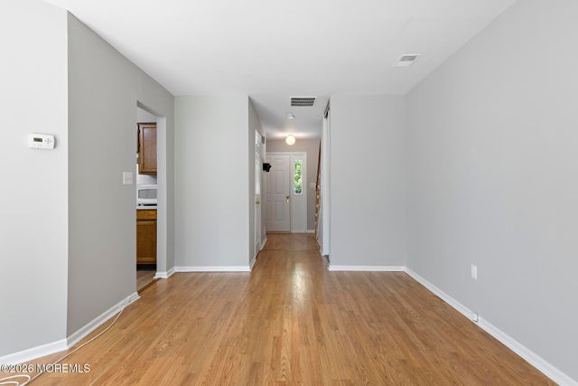 39 Oak Lane, Eatontown, NJ 07724