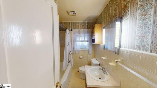 21 Jantzen Court, Seneca, SC 29672