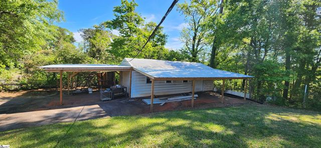 21 Jantzen Court, Seneca, SC 29672