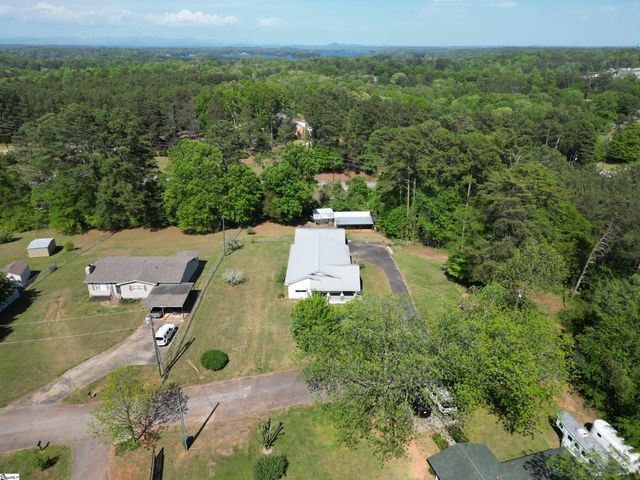 21 Jantzen Court, Seneca, SC 29672