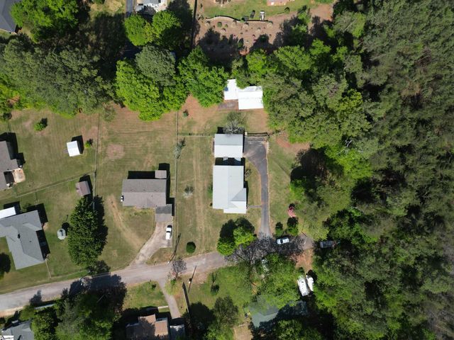 21 Jantzen Court, Seneca, SC 29672