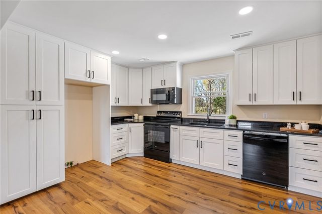 10700 Quaker Rd, Dinwiddie, VA 23841