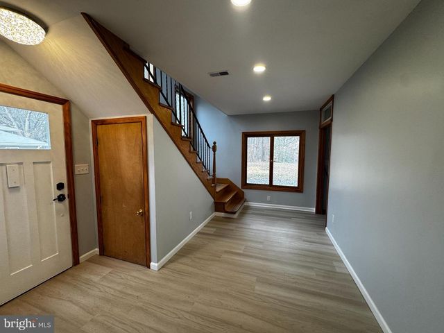 2427 GRUBB RD, Wilmington, DE 19810