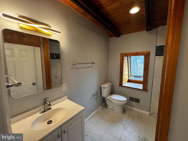 2427 GRUBB RD, Wilmington, DE 19810