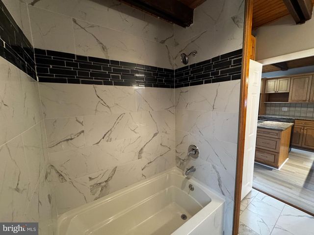 2427 GRUBB RD, Wilmington, DE 19810