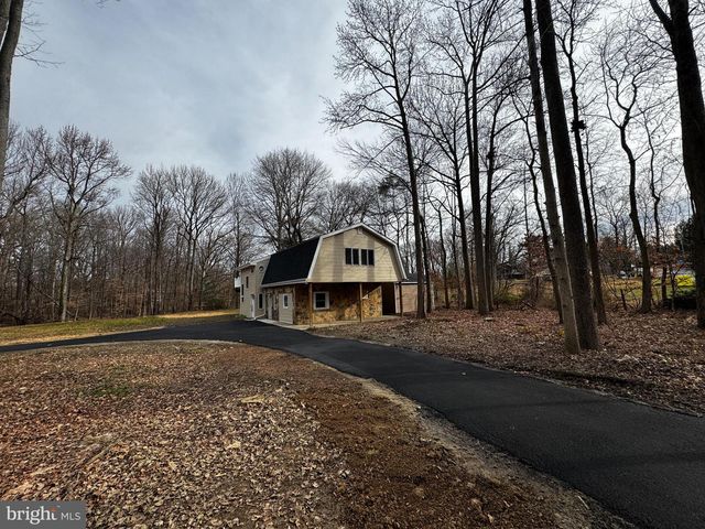 2427 GRUBB RD, Wilmington, DE 19810