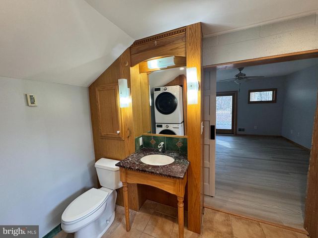 2427 GRUBB RD, Wilmington, DE 19810