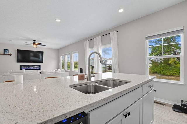 244 Carrowmoore Drive, Pickerington, OH 43147