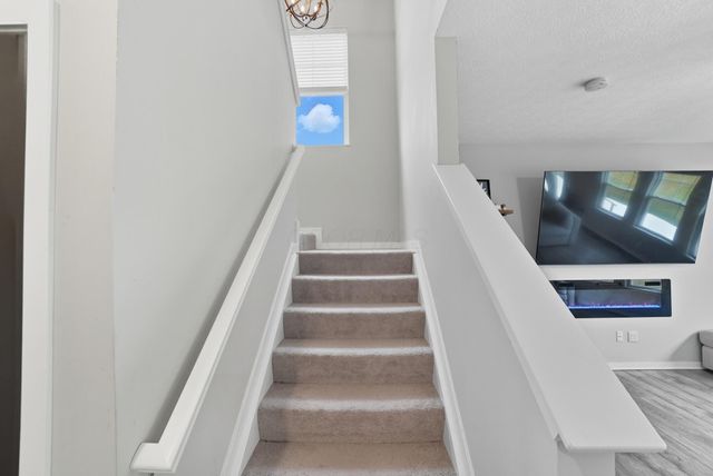 244 Carrowmoore Drive, Pickerington, OH 43147