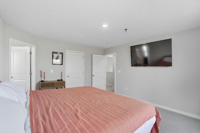 244 Carrowmoore Drive, Pickerington, OH 43147