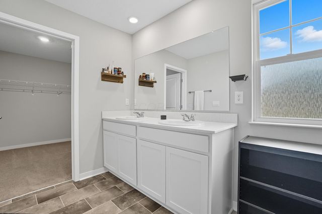 244 Carrowmoore Drive, Pickerington, OH 43147