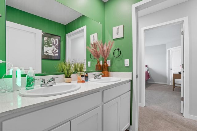 244 Carrowmoore Drive, Pickerington, OH 43147