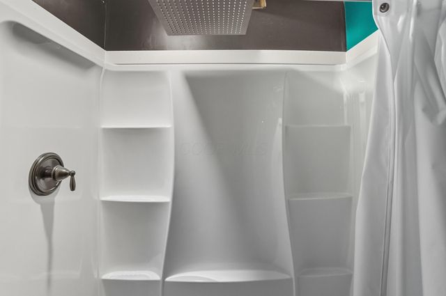 244 Carrowmoore Drive, Pickerington, OH 43147