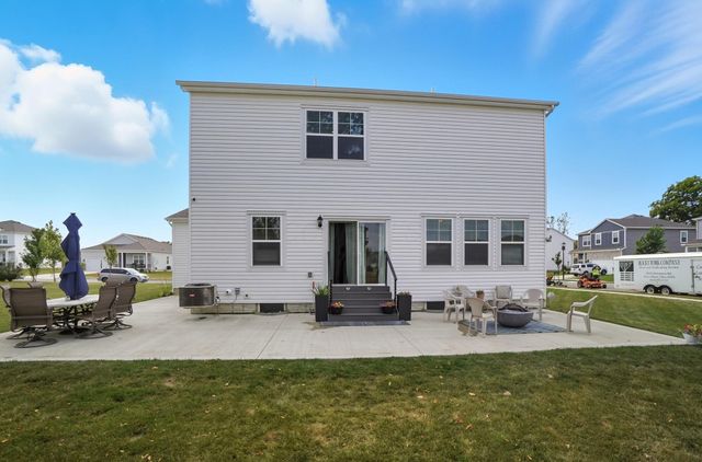 244 Carrowmoore Drive, Pickerington, OH 43147