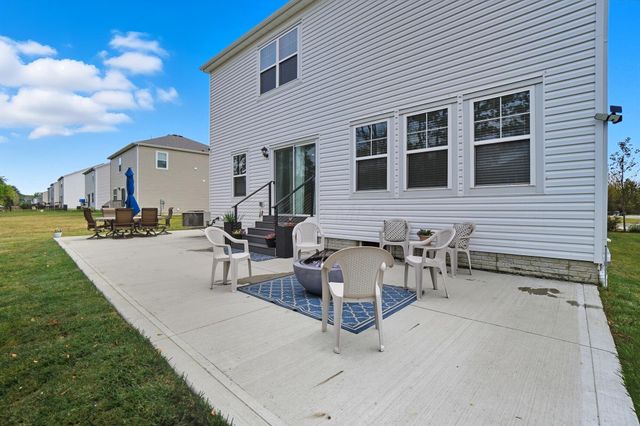 244 Carrowmoore Drive, Pickerington, OH 43147