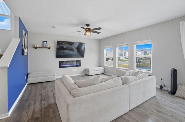 244 Carrowmoore Drive, Pickerington, OH 43147