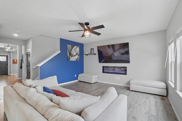 244 Carrowmoore Drive, Pickerington, OH 43147