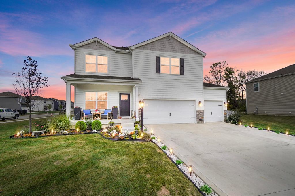 244 Carrowmoore Drive, Pickerington, OH 43147