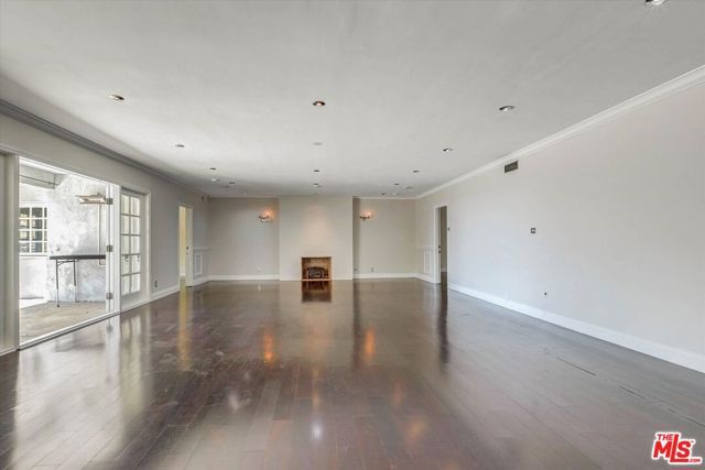 2200 Outpost Drive, Los Angeles, CA 90068