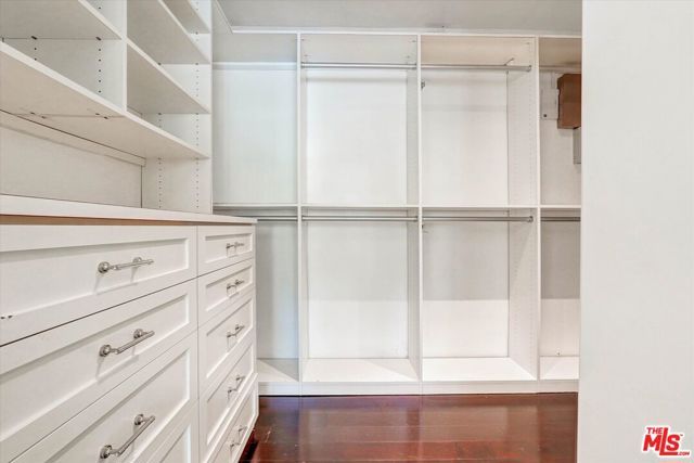 2200 Outpost Drive, Los Angeles, CA 90068