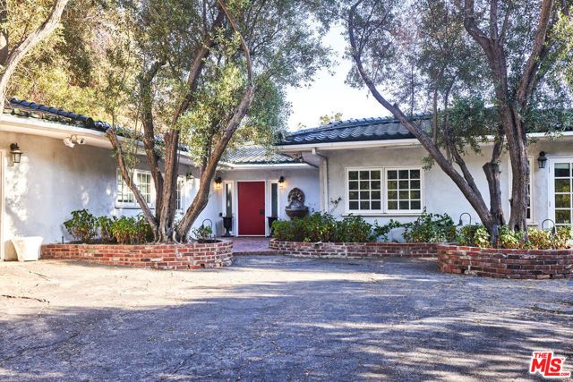 2200 Outpost Drive, Los Angeles, CA 90068
