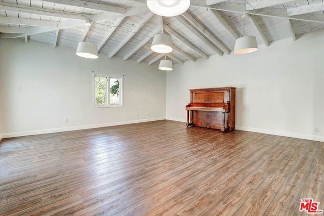2200 Outpost Drive, Los Angeles, CA 90068